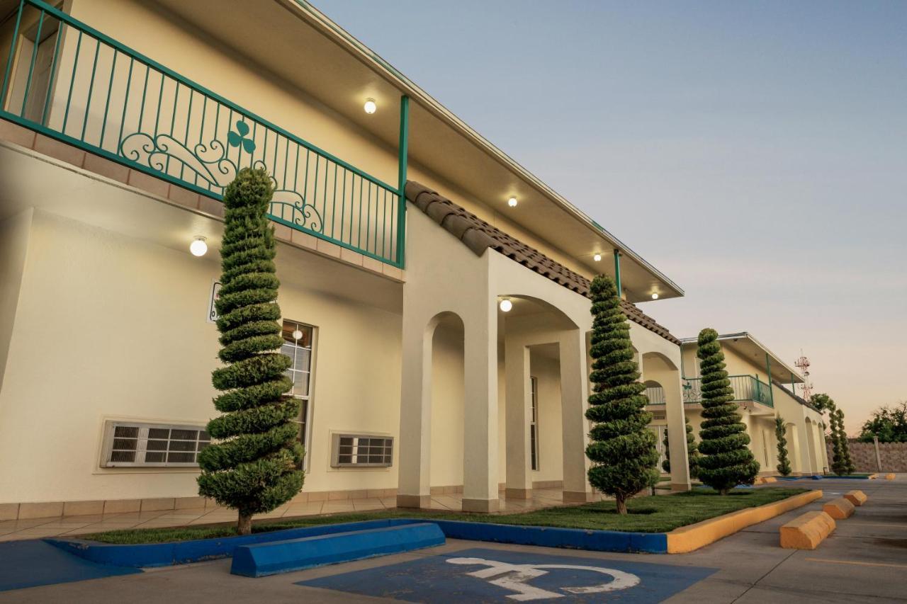 Hotel Trebol Inn Nuevo Casas Grandes Exterior foto